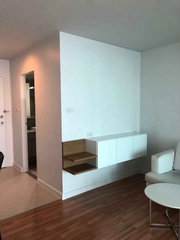 ให้เช่า  WE Condo  ห้องพร้อมอยู่ เฟอร์พร้อม หิ้วกระเป๋ามาได้เลย+++