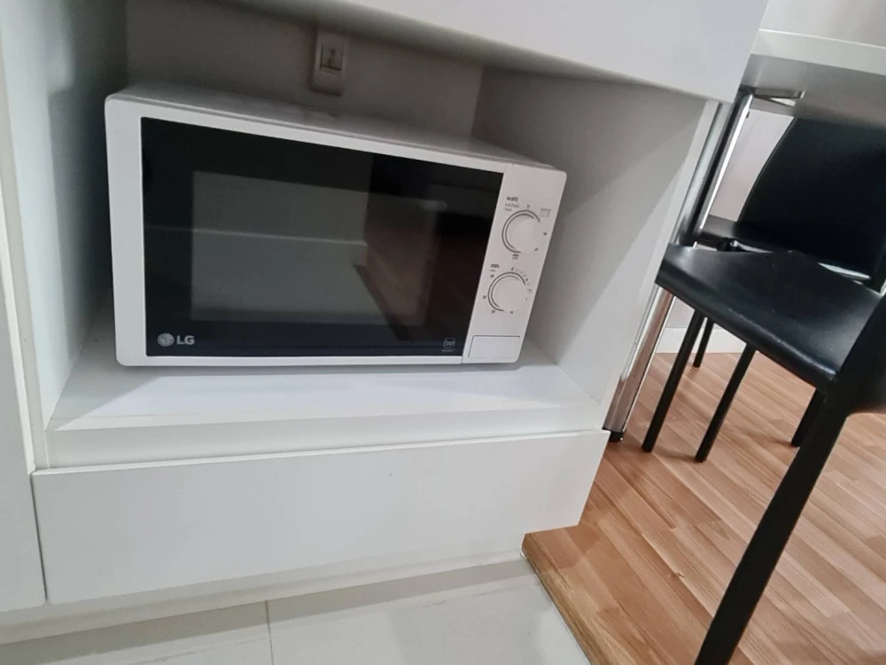 ให้เช่า! We Condo  ห้อง 427 ตึก E  เครื่องใช้ไฟฟ้าครบ พร้อมเข้าอยู่!!