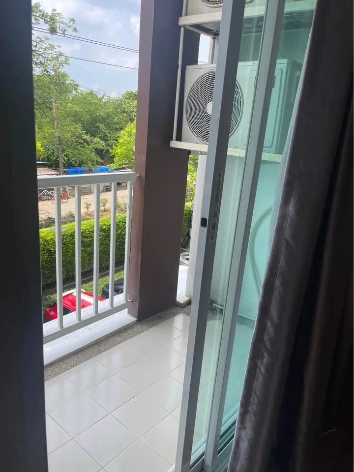 ให้เช่า We condo แบบ 1 ห้องนอน 1 ห้องนั่งเล่น 1 ห้องน้ำ มีเฟอร์นิเจอร์พร้อมอยู่