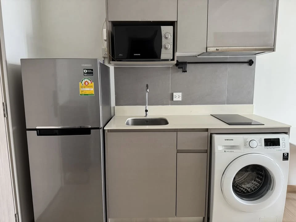 ให้เช่า Whizdom Connect Sukhumvit ชั้น 12 facilities ครบเซต มาแต่ตัวเข้าอยู่ได้เลย