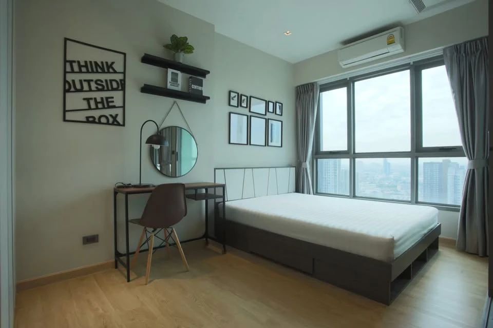 ให้เช่า Whizdom station Ratchada-thapra ห้องพร้อมอยู่ เฟอร์ เครื่องใช้ไฟฟ้าครบ มาจองเลย อย่าพลาด