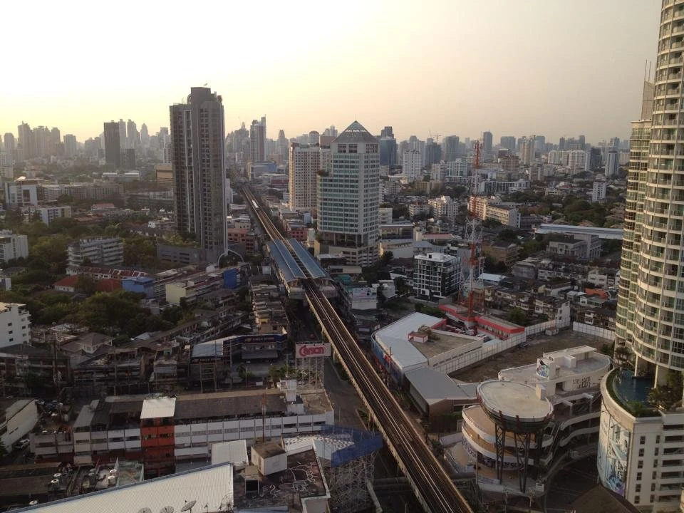 ให้เช่า Wyne Sukhumvit ห้องอยู่ชั้นสูงสุดๆ ได้วิวเมืองสุดจึ้ง สวยงามมาก มาแต่ตัวเข้าอยู่ได้เลยจ้า
