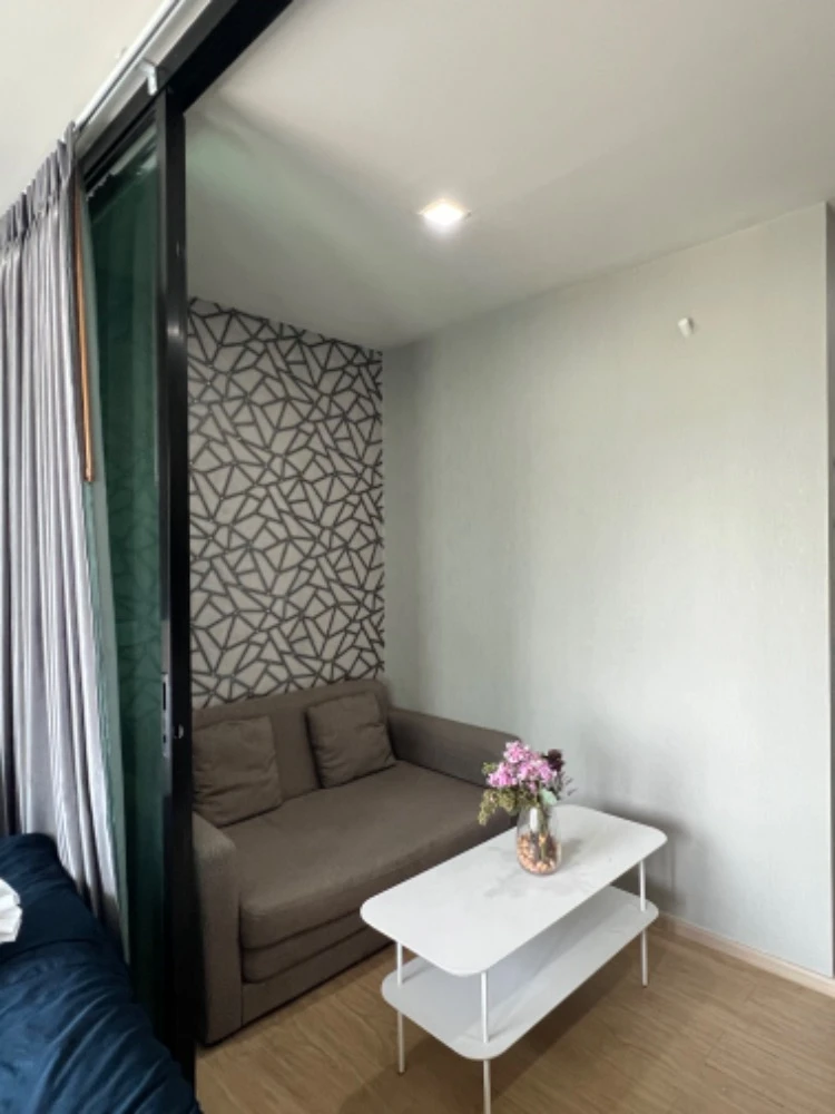 ให้เช่า Wynn Condo Phaholyothin 52 1 ห้องนอน ชั้น 4 ติดวอลเปเปอร์อย่งดี เฟอร์ครบ หิ้วกระเป๋าเข้าอยู่ได้เลยจ้า