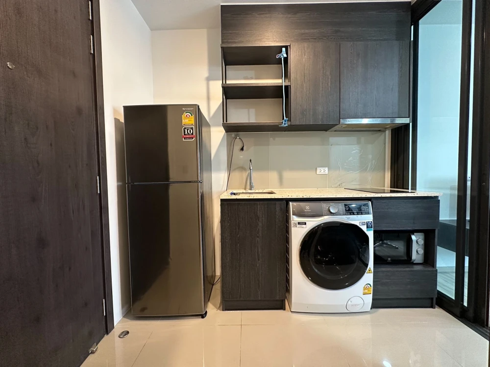 ให้เช่า XT Huaikhwang ห้องน่าอยู่ ชั้น 7 เฟอร์นิเจอร์ครบครัน หิ้วกระเป๋าเข้าอยู่ได้เลย