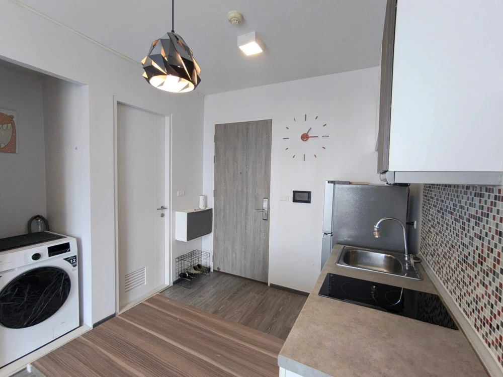 ให้เช่า Zelle รัตนาธิเบศร์ พร้อมเข้าอยู่ เฟอร์ครบๆๆๆ เหมาะสำหรับอยู่คนเดียว หรือเป็นคู่ ห้ามพลาด