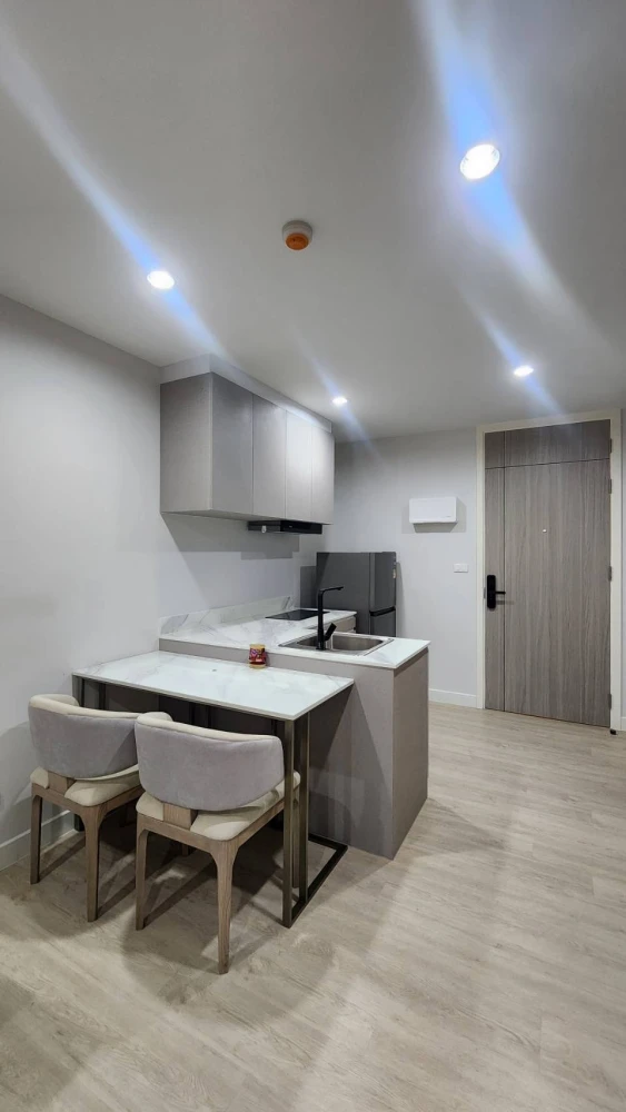 ให้เช่า Zelle Plus Sathorn-Ratchaphruek มาพร้อมการตกแต่งที่ครบครัน สนใจจองเลย