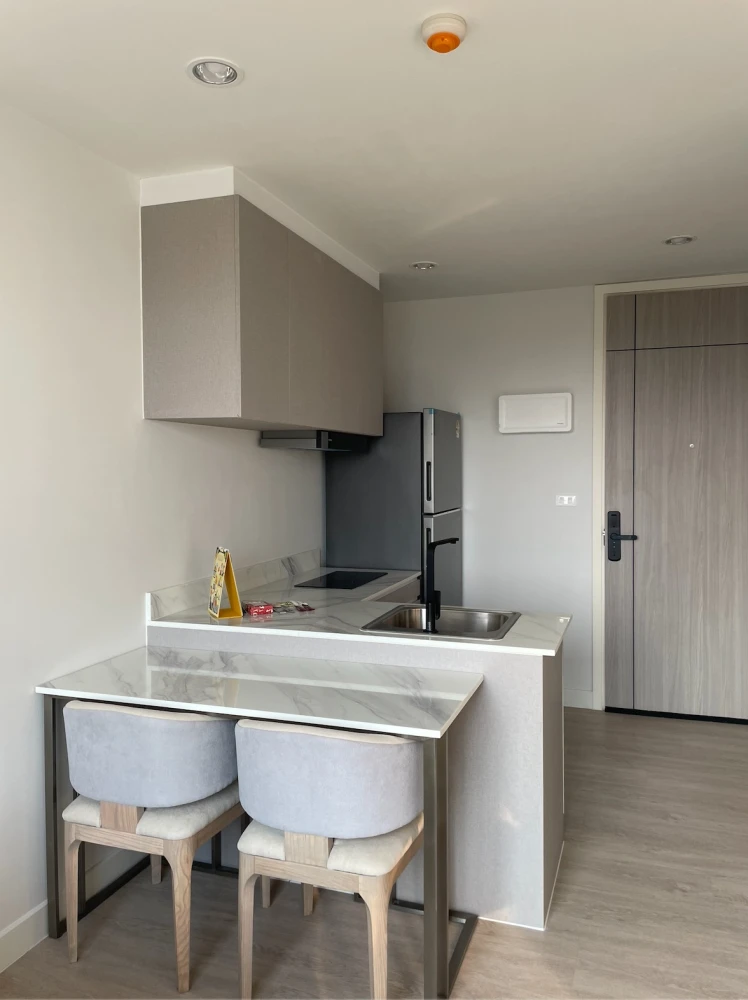 ให้เช่า Zelle Plus Sathorn-Ratchaphruek 1 ห้องนอน 1 ห้องน้ำ มาพร้อมเฟอร์ครบครัน ดีแบบนี้ห้ามพลาด