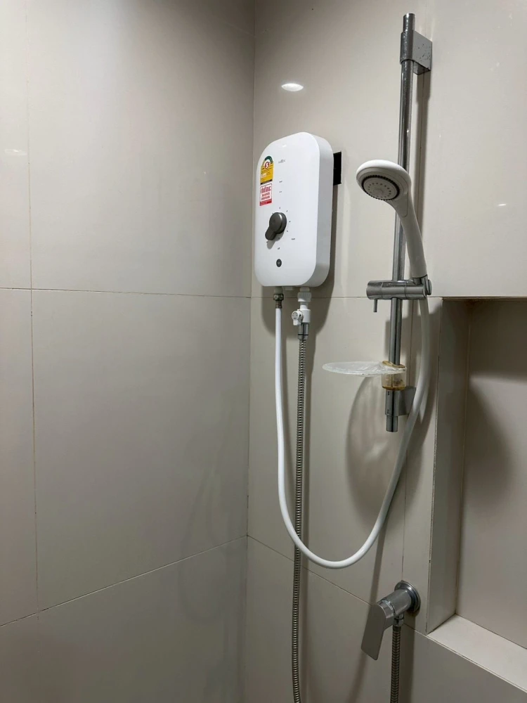 ให้เช่า Zelle Rattanathibet ห้องพร้อมอยู่ ราคาสบายกระเป๋า เฟอร์พร้อม จองเลย