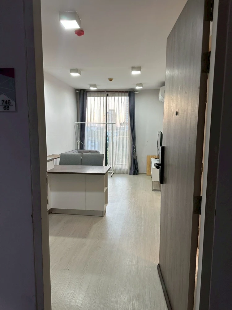 ให้เช่า Zelle Rattanathibet ห้องพร้อมอยู่ ราคาสบายกระเป๋า เฟอร์พร้อม จองเลย