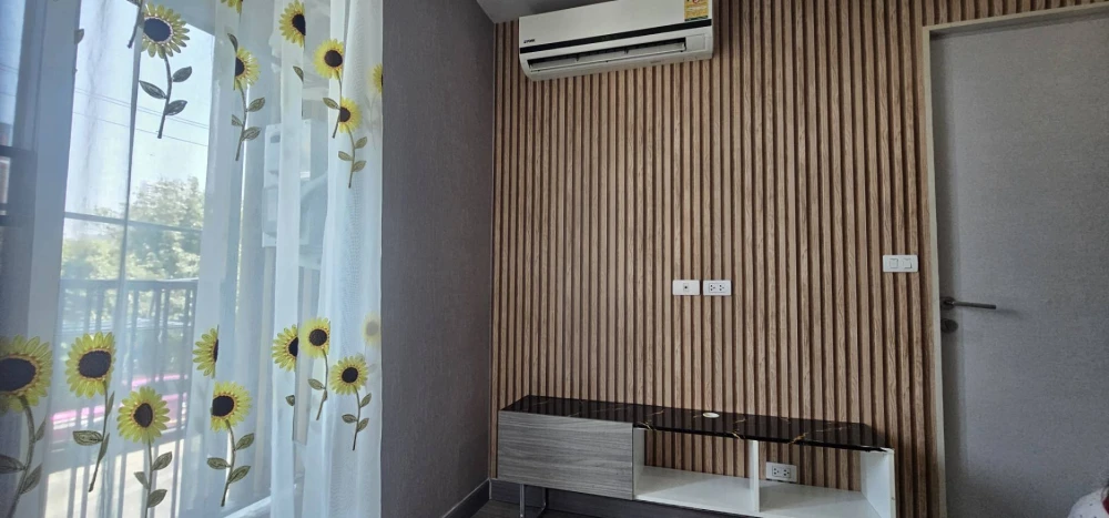 ให้เช่า Zelle Rattanathibet 1 ห้องนอน 1 ห้องน้ำ ติดวอลเปเปอร์อย่างดี เฟอร์ครบครัน จองด่วนๆ