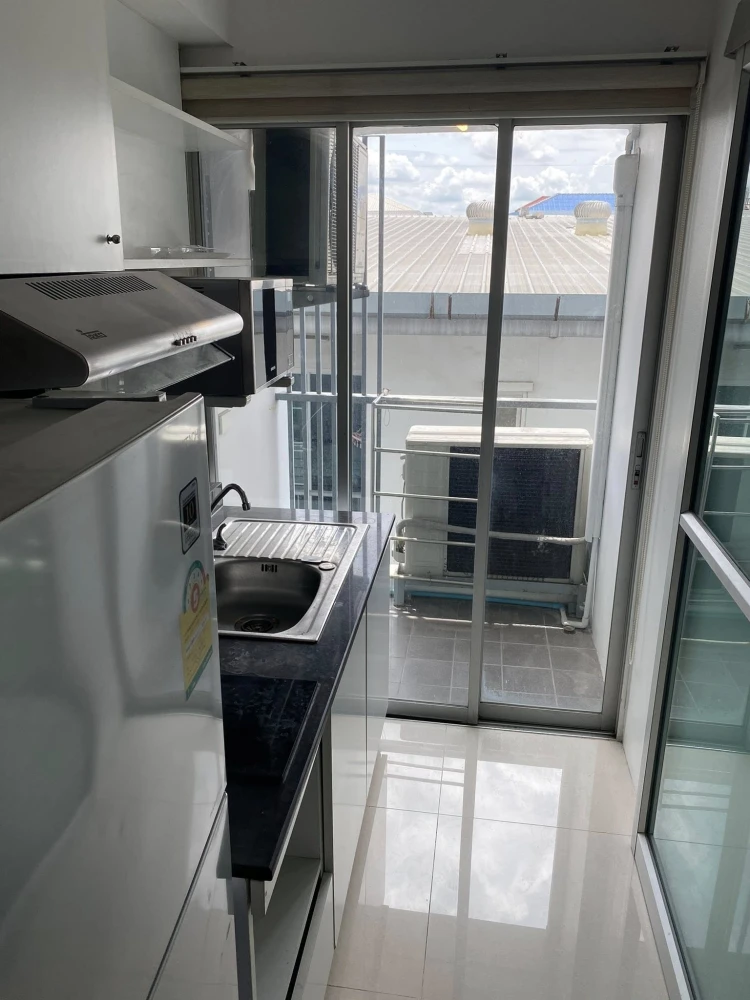 ให้เช่า Zoom Condo Place  พื้นที่ใช้สอย 51 ตรม. ห้อง Duplex 2 ชั้น 1 ห้องนอน พร้อมเฟอร์ครบ ห้ามพลาด