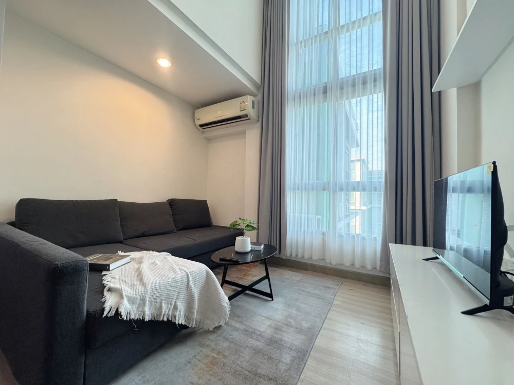 ให้เช่า Zoom Condo Place ห้อง Duplex ห้องแต่งครบ พร้อมอยู่ จองเลย ด่วนๆ