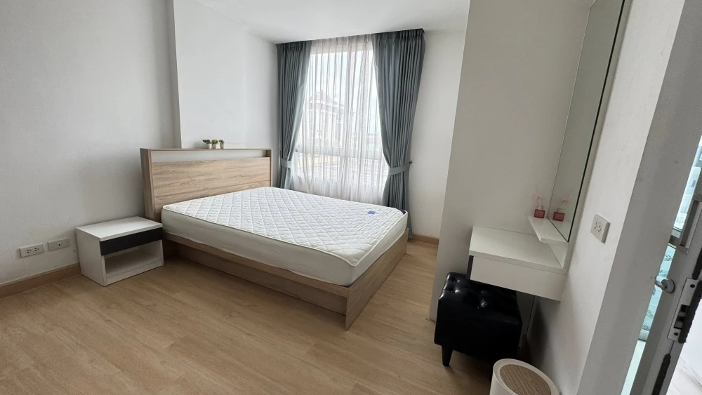 ให้เช่า Zoom Condo Place 1 ห้องนอน 1 ห้องน้ำ ทำเลดี เฟอร์นิเจอร์ครบครัน หิ้วกระเป๋าเข้าอยู่ได้เลยจ้า