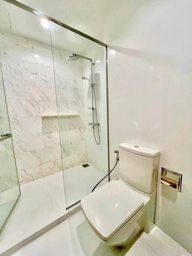 🏠🌃 ขาย/เช่า คอนโด เอช คิว ทองหล่อ 🏠🌃