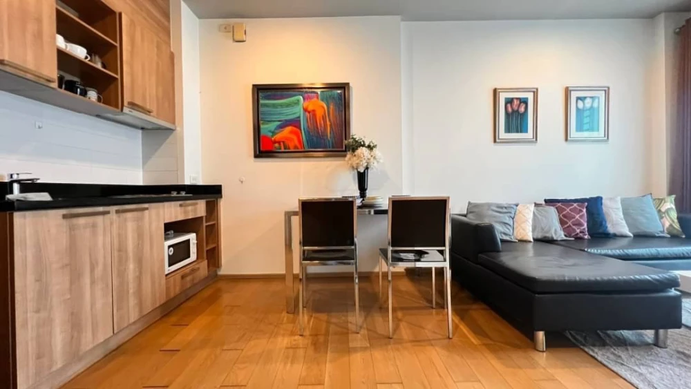 🏢 ขายและให้เช่า คอนโด ไฮฟ์ แอท สาทร ทำเลพรีเมียม ย่านสาทร