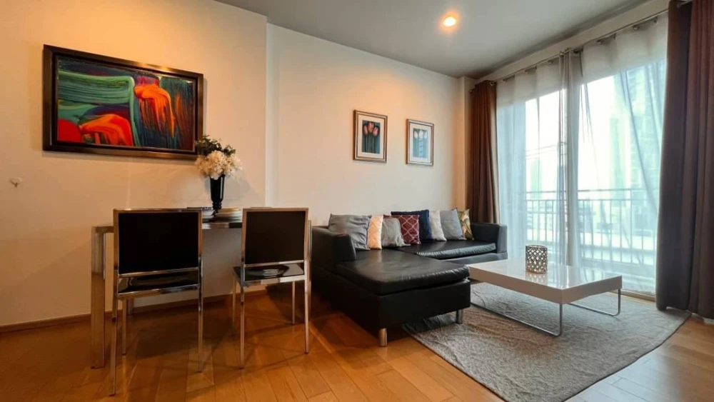 🏢 ขายและให้เช่า คอนโด ไฮฟ์ แอท สาทร ทำเลพรีเมียม ย่านสาทร