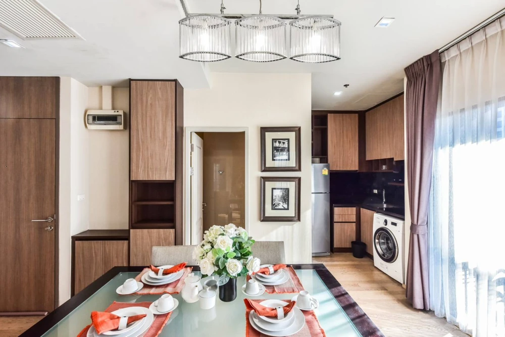 🏙️✨ ขาย & ให้เช่า คอนโด Noble Refine | ห้องมุม 2 ห้องนอน ใจกลางเมือง พร้อมอยู่! ✨🏙️