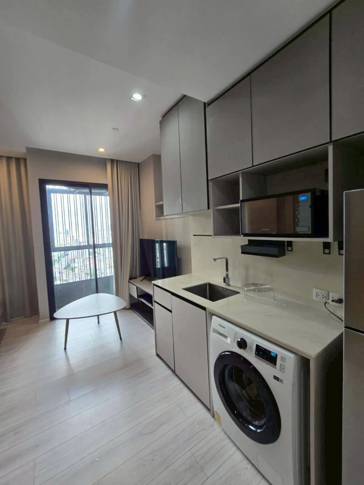 🏠🌃  เช่า คอนโด เดอะ รูม พญาไท🏠🌃