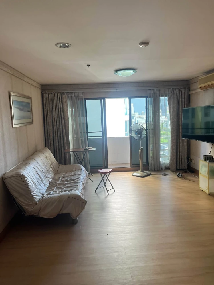 ✨ เดอะ รอยัล เพลส 2 | Corner Room วิว Polo Club ใจกลางราชดำริ