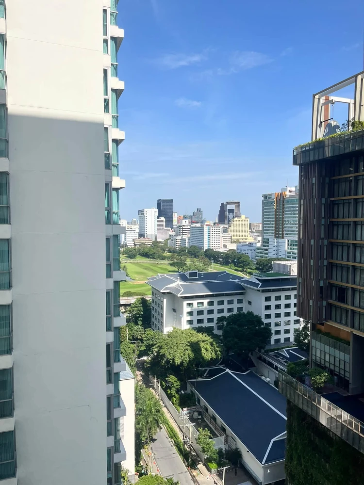 ✨ เดอะ รอยัล เพลส 2 | Corner Room วิว Polo Club ใจกลางราชดำริ