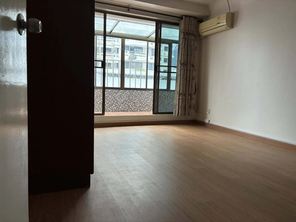 💎🏙️ ให้เช่า/ขาย Diamond Tower สีลม | ห้องมุมใหญ่ 130 ตร.ม. ใจกลางเมือง! 🏙️💎