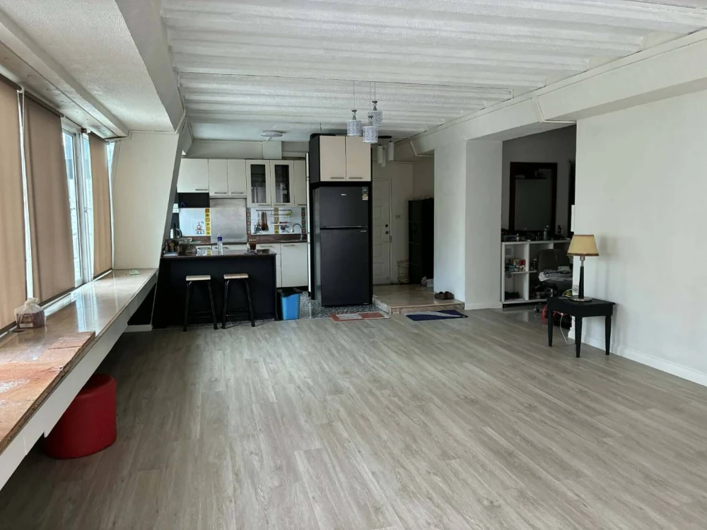 💎🏙️ ให้เช่า/ขาย Diamond Tower สีลม | ห้องมุมใหญ่ 130 ตร.ม. ใจกลางเมือง! 🏙️💎