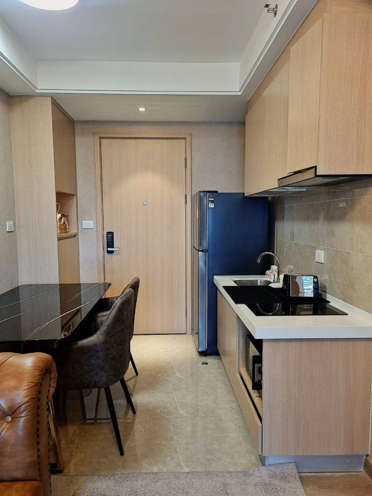 ✨ ให้เช่าคอนโดหรูห้องมุม ห้องใหม่แกะกล่อง ไม่เคยมีผู้เช่า ✨ Regal Sathorn-Naradhiwas (รีเกิล สาทร-นราธิวาส)