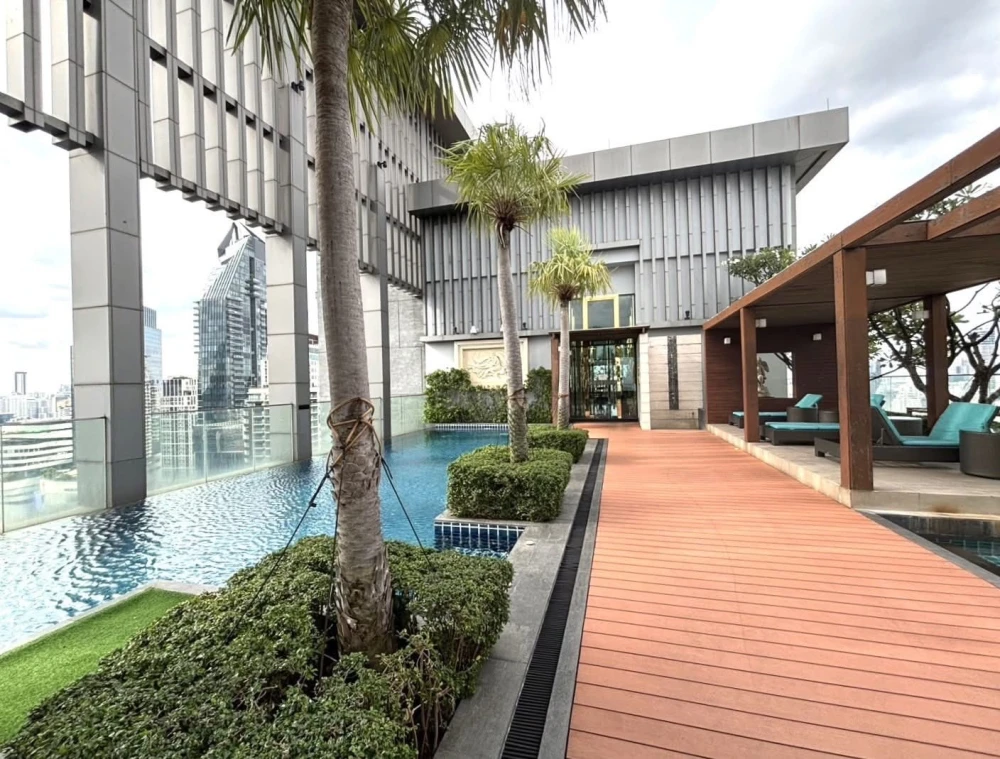 🏢  ให้เช่า คอนโดหรู เดอะ เเอดเดรส สุขุมวิท28 พร้อมอ่างจากุซซี่