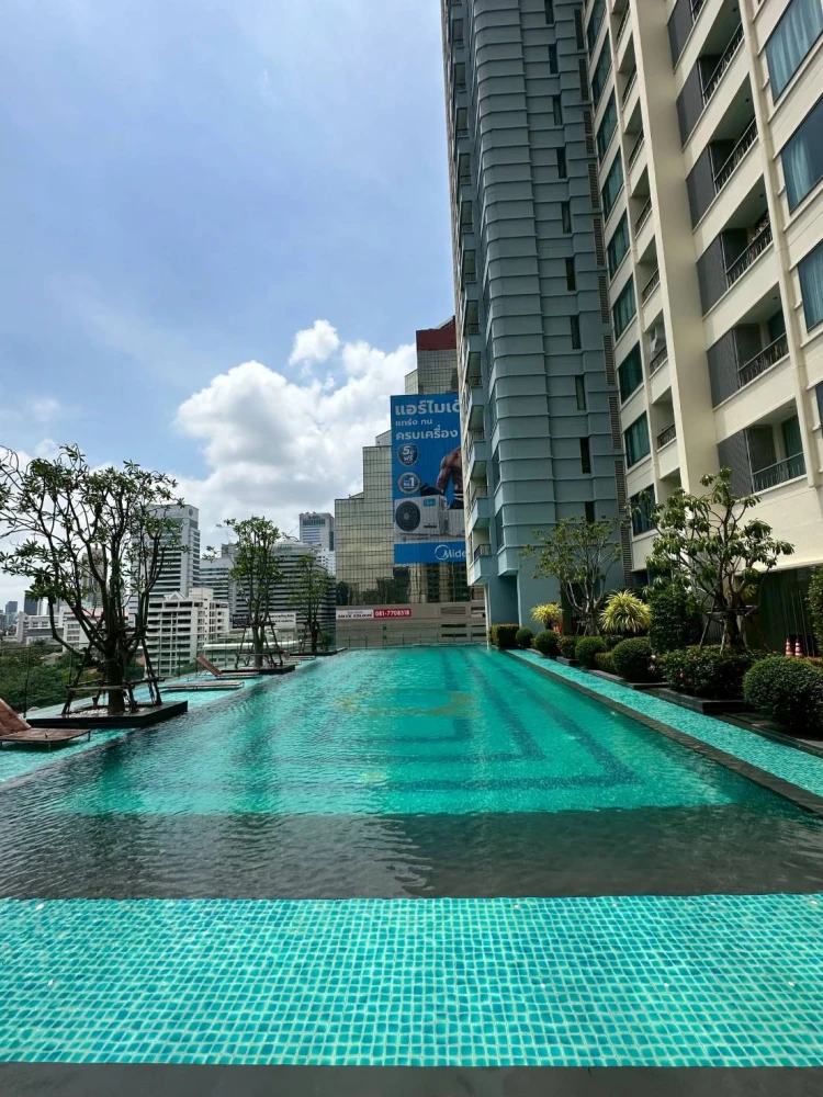 🏠🌃 ให้เช่า คอนโด คิว อโศก  🏠🌃