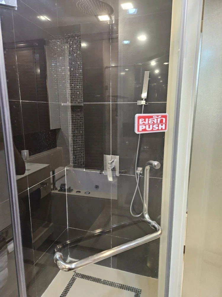 🏠🌃 ให้เช่า คอนโด ดิ เเอดเดรส สาทร  🏠🌃