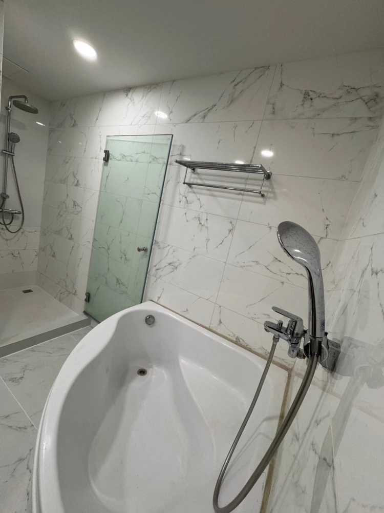 🏠🌃 ให้เช่า คอนโด บ้าน ถนน สารสิน 🏠🌃