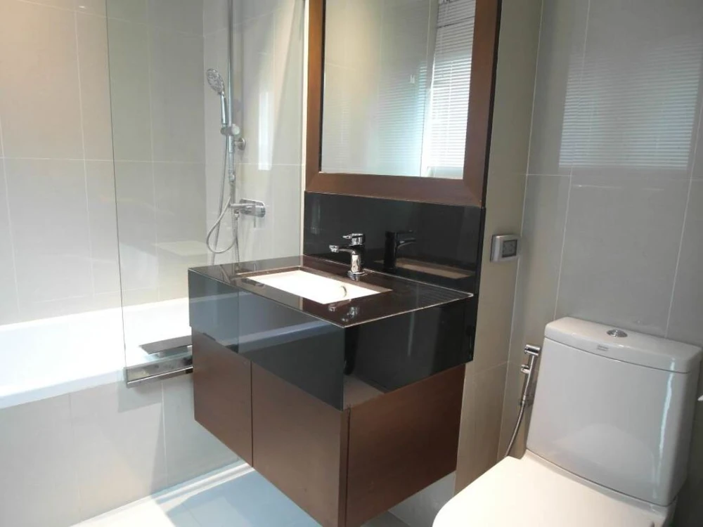 📌 ให้เช่า คอนโด สาธร การ์เด้นส์ – พร้อมเข้าอยู่