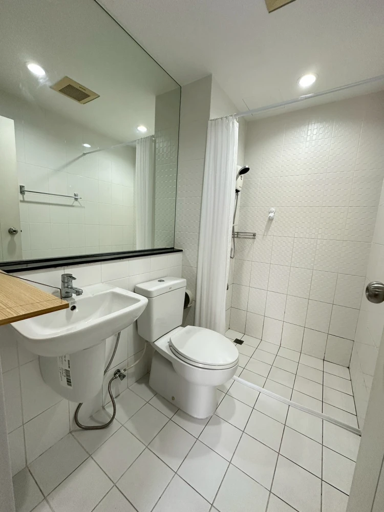 🏠🌃 ให้เช่า คอนโด เดอะ ทรี อินเตอร์เชนจ์  🏠🌃