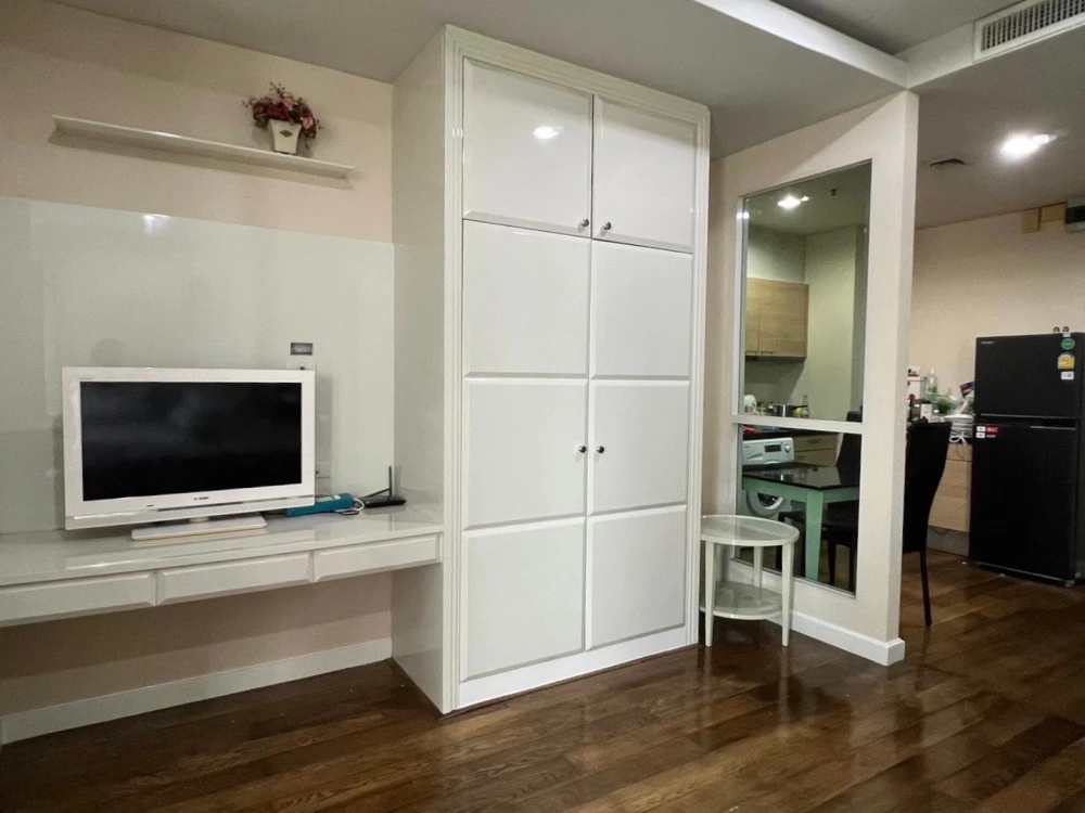 🏠🌃  ให้เช่า คอนโด เเอดเดรส ชิดลม  🏠🌃