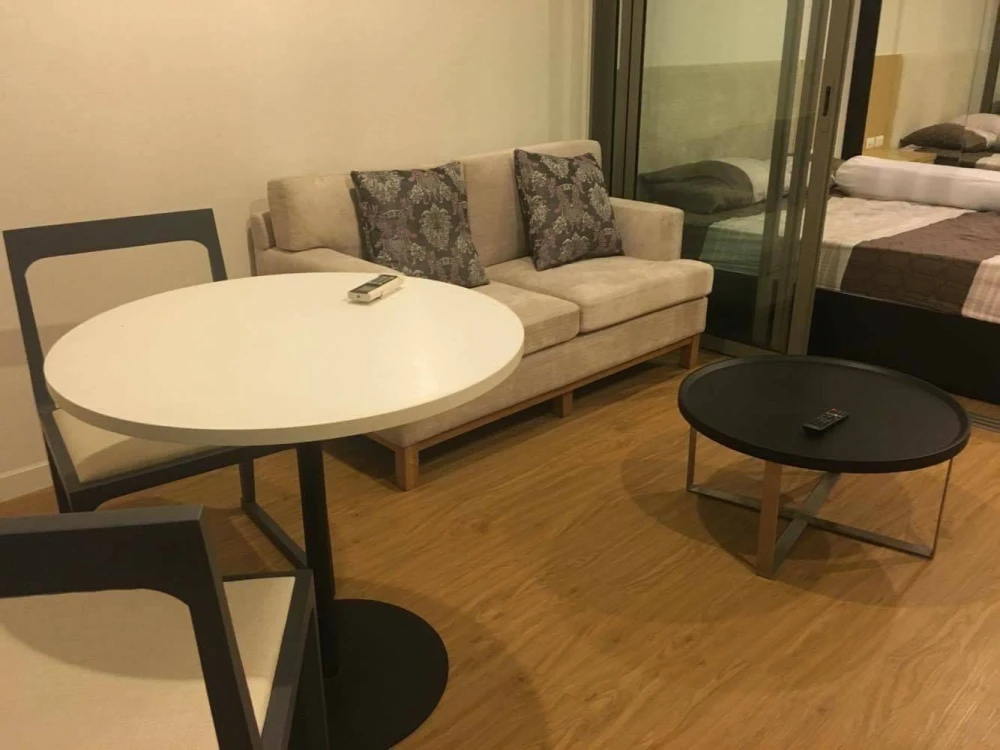 🏠🌃 ให้เช่า คอนโด ไซมิส สุรวงศ์  🏠🌃