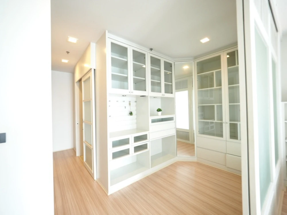 🤍🏙️ ให้เช่า ณุศาศิริ แกรนด์ ห้องใหญ่ ใจกลางเมือง! 🏙️🤍