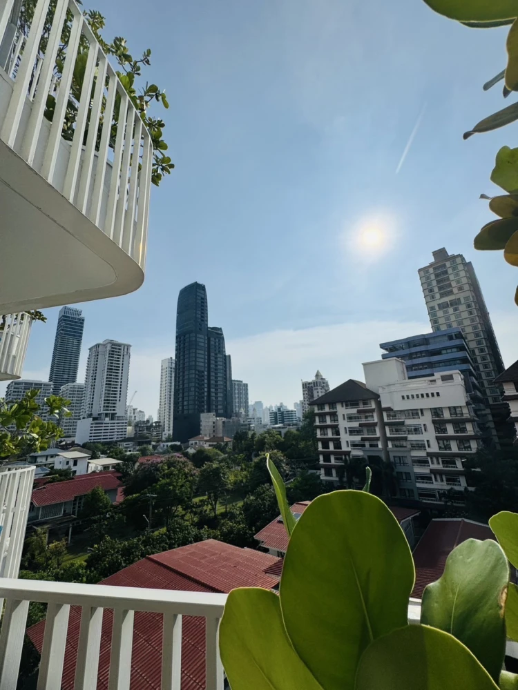 🎨🏙️ ให้เช่า Chewathai Residence Thonglor | ห้องใหม่ ขนาดใหญ่ อยู่สบาย ใจกลางทองหล่อ! 🏙️🎨