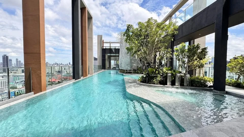 🌟🏙️ ให้เช่า Nue District R9 ห้องสวย วิวโล่ง ใจกลางพระราม 9! 🏙️🌟