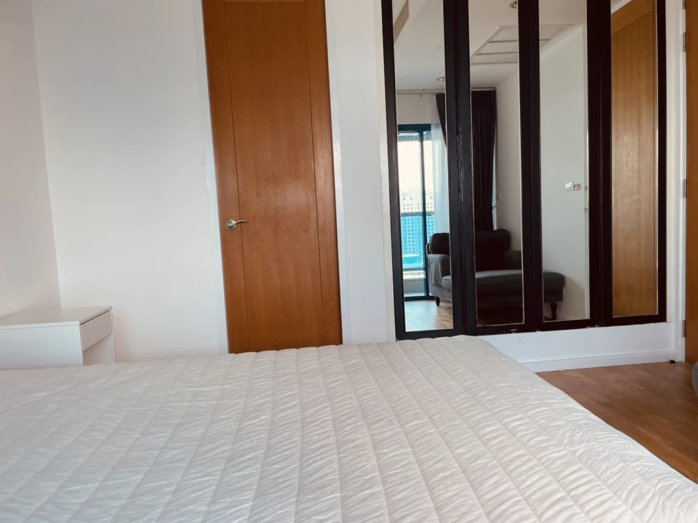 🏙️🪄 ให้เช่า The Royal Maneeya ห้องใหญ่หรู ใจกลางเมือง! 🪄🏙️