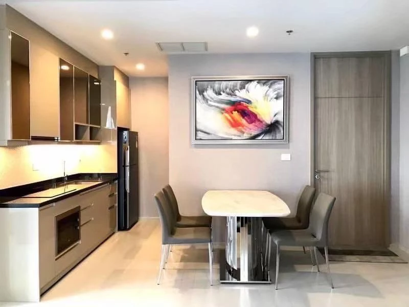 📍 Noble Ploenchit | next to BTS Ploenchit Luxury condo in the heart of the city Traveling is very convenient.