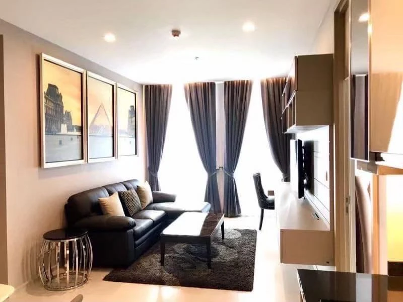 📍 Noble Ploenchit | next to BTS Ploenchit Luxury condo in the heart of the city Traveling is very convenient.