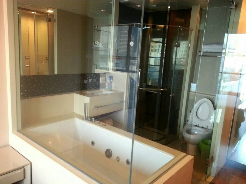 🏠🌃 For Sale / Rent: The Address Sathorn Condo 🏠🌃