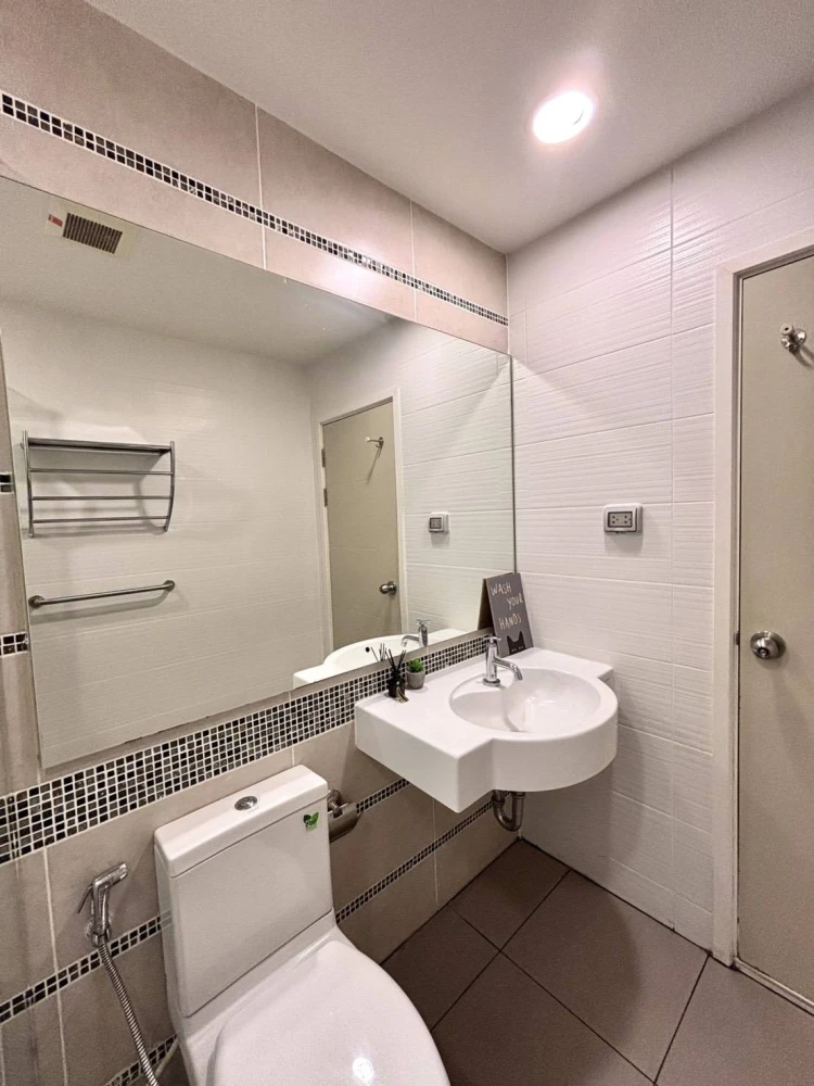 🌟🏙️ For Sale / Rent: Centric Sathorn – St. Louis | Newly Renovated Unit Near BTS! 🏙️🌟
