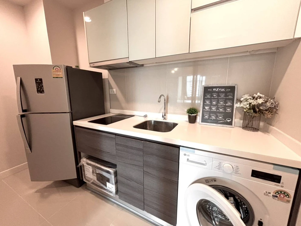 🌟🏙️ For Sale / Rent: Centric Sathorn – St. Louis | Newly Renovated Unit Near BTS! 🏙️🌟