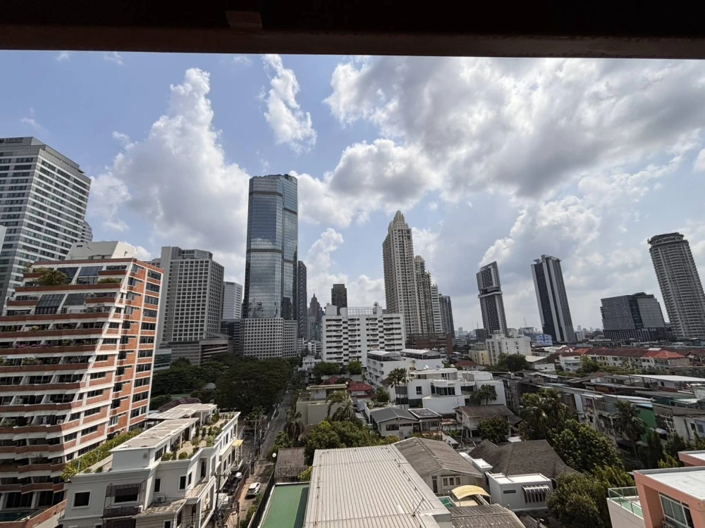 🌟🏙️ For Sale / Rent: Centric Sathorn – St. Louis | Newly Renovated Unit Near BTS! 🏙️🌟