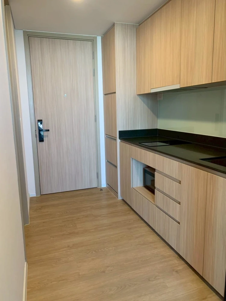 🎀🏙 For Sale & Rent: Landmark @ MRT Station Condo 🏙🎀