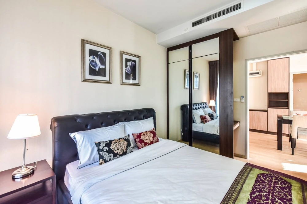 🏙️✨ For Sale & Rent: Noble Refine Condo | 2-Bedroom Corner Unit in the Heart of the City, Ready to Move In! ✨🏙️