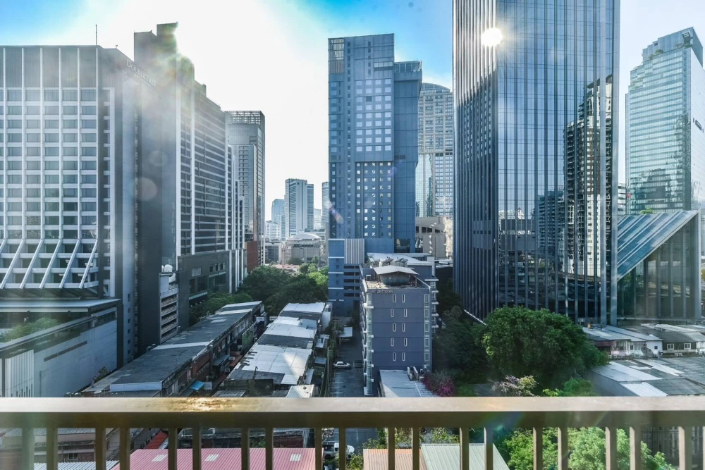 🏙️✨ For Sale & Rent: Noble Refine Condo | 2-Bedroom Corner Unit in the Heart of the City, Ready to Move In! ✨🏙️
