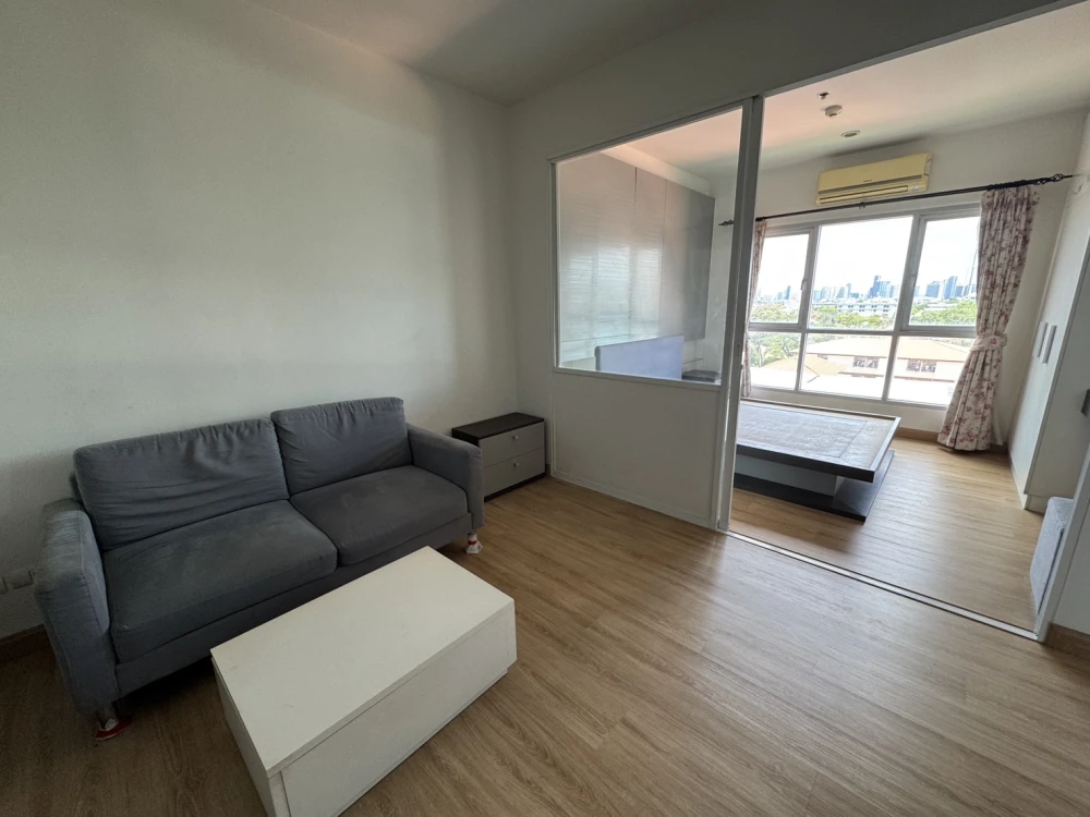 Condo for Sale: The Leaf Phatthanakan | Cozy South-Facing Unit with Comfortable Living Atmosphere