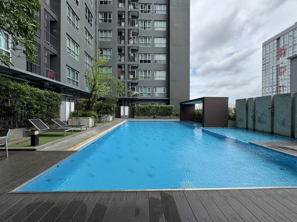 Condo for Sale: The Leaf Phatthanakan | Cozy South-Facing Unit with Comfortable Living Atmosphere